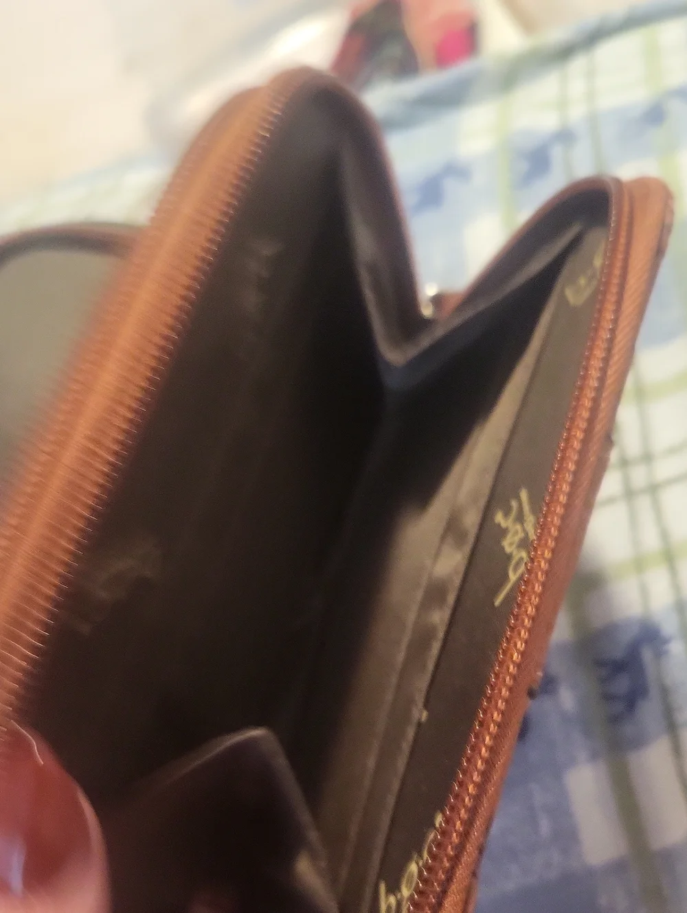 b.o.c. compact zip